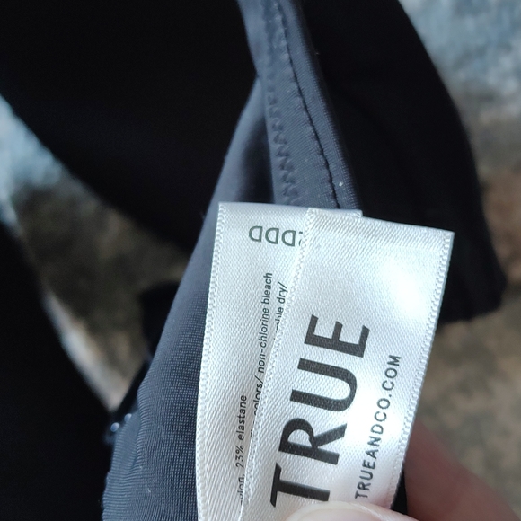 True and Co wireless bra - Picture 4 of 4